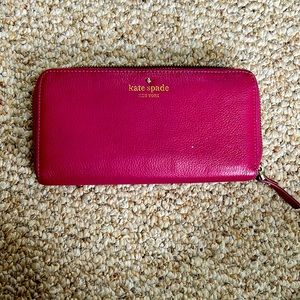Kate Spade Magnet Wallet